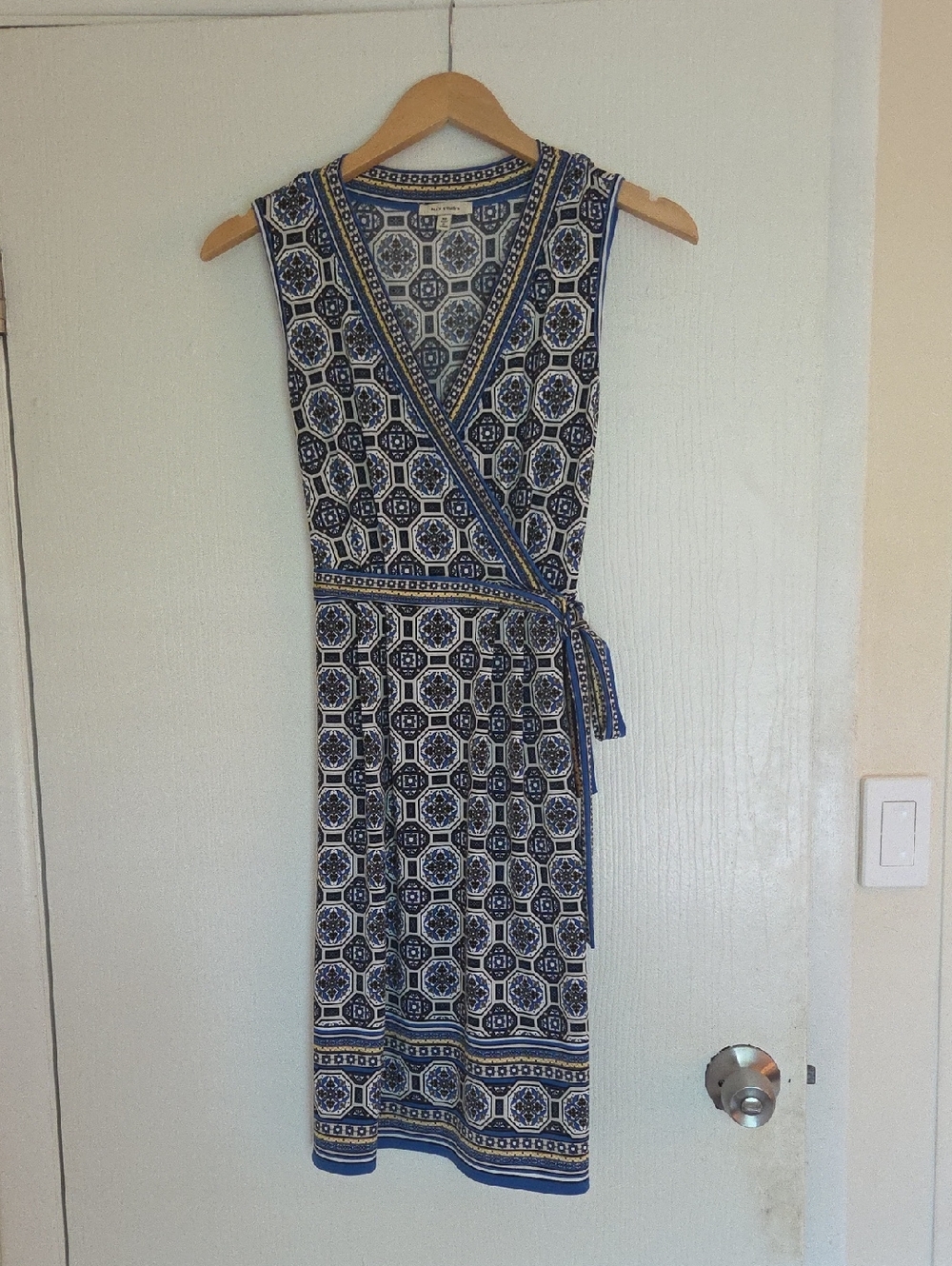 Max Studio Navy and White Sleeveless Wrap Midi Dress